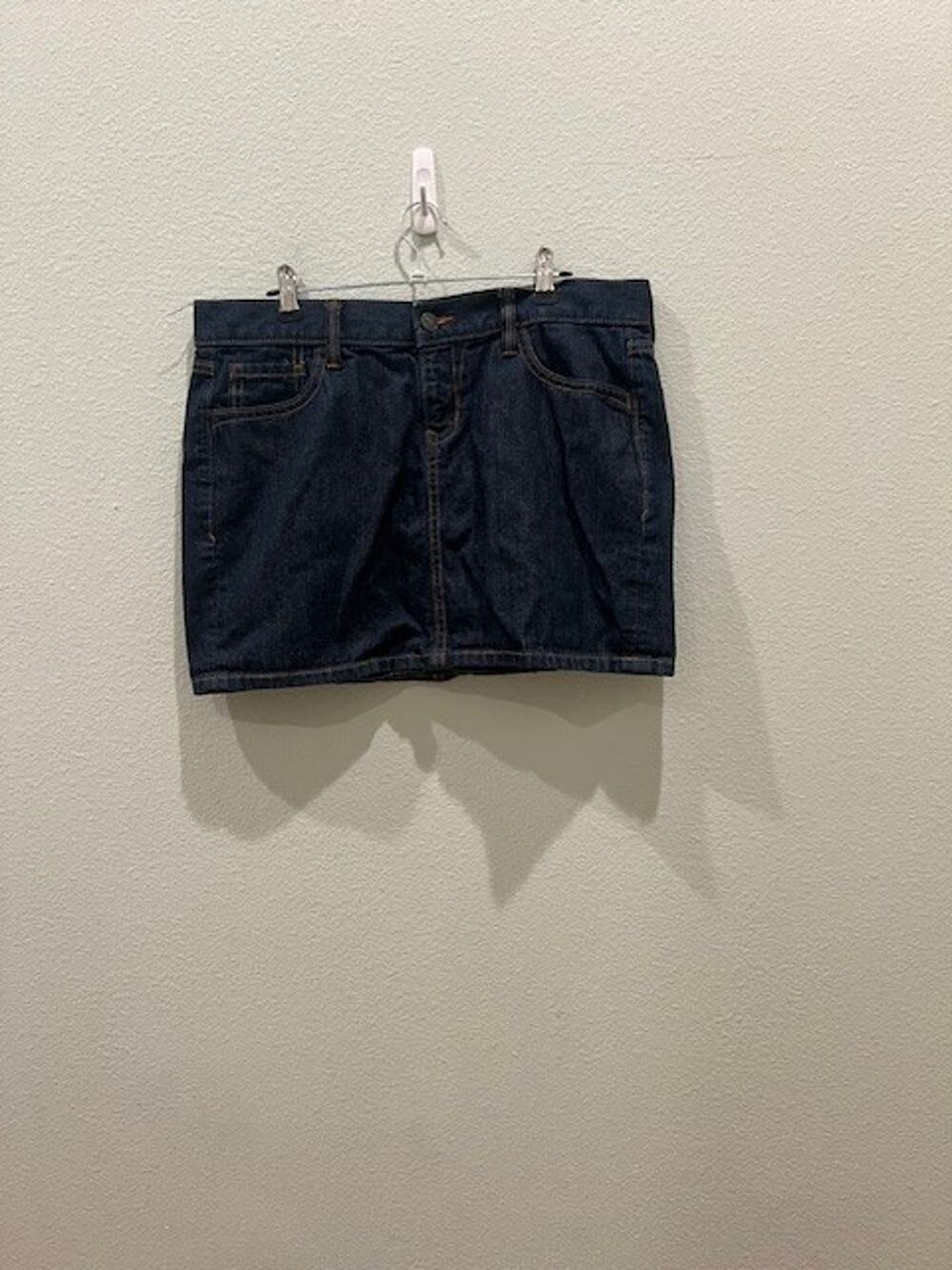 Old Navy Women's Size 6 Medium Wash Denim Mini Skirt